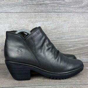 Fly London Wezo Metallic Pewter Leather Women’s Sz 9.5/EU 40 Zip Ankle Boots